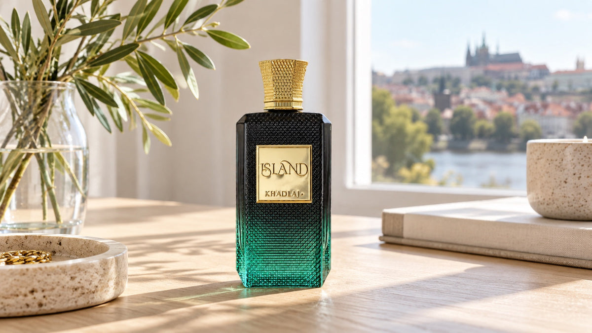 Khadlaj Island Extrait 100 ml na fotografii k článku Khadlaj Island, Island Dreams a Vanilla Dunes – recenze.