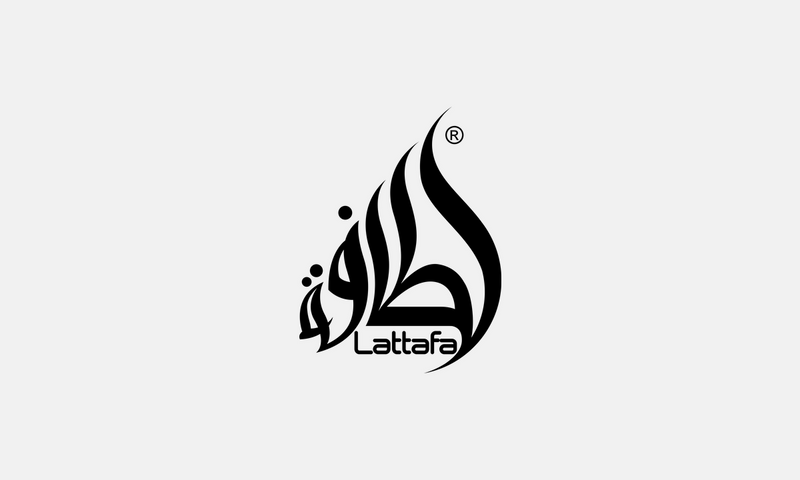 Lattafa – černé logo na světle šedém pozadí