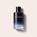 Flakon parfému Dior Sauvage EDT na světlém pozadí – MrRizz