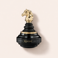 Flakon parfémované vody Armaf Checkmate Black Knight 100 ml na světlém pozadí – MrRizz