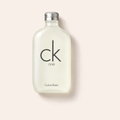 Titulní fotografie Calvin Klein CK One EDT 200 ml na béžovém pozadí – MrRizz