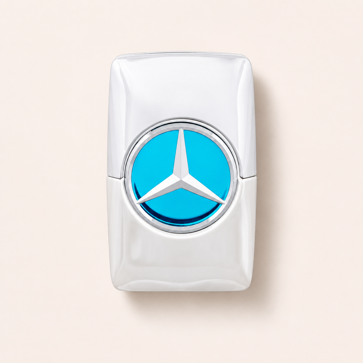 Mercedes-Benz Man Bright 100 ml – produktová fotografie na béžovém pozadí MrRizz