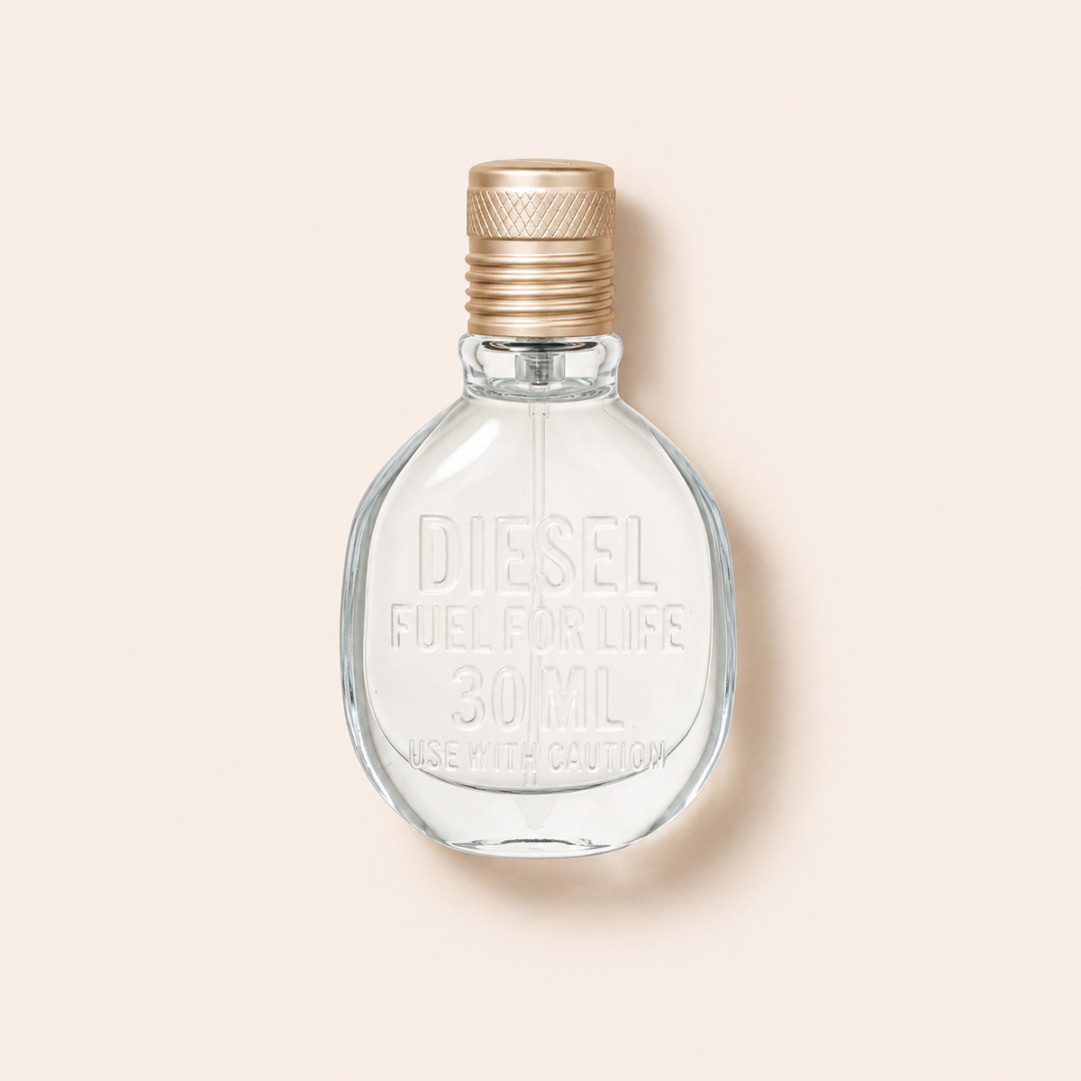 Diesel Fuel For Life Homme 30 ml – produktová fotografie na béžovém pozadí MrRizz