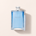 Vysoký modrý flakon Nautica Voyage EDT 200 ml na světlém pozadí – MrRizz