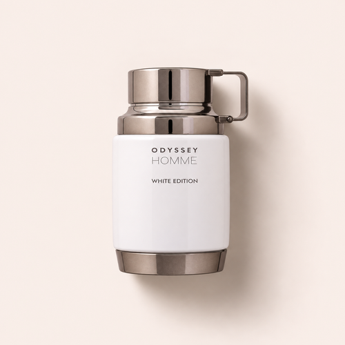 Bílý flakon parfémované vody Armaf Odyssey White Edition 100 ml s kovovým uzávěrem a poutkem – MrRizz