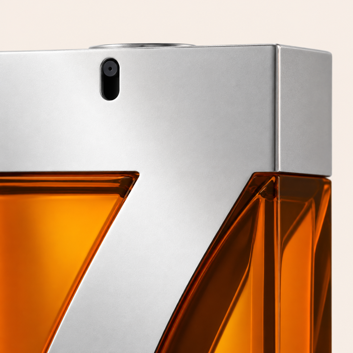 Cristiano Ronaldo CR7 Fearless EDT 100 ml – detail flakonu