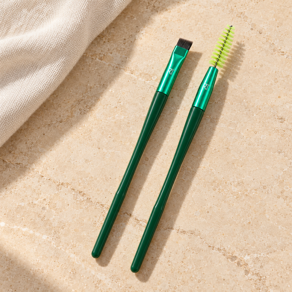 Real Techniques Nectar Pop Fine Line + Fill Duo 1 ml – produkt v prostředí