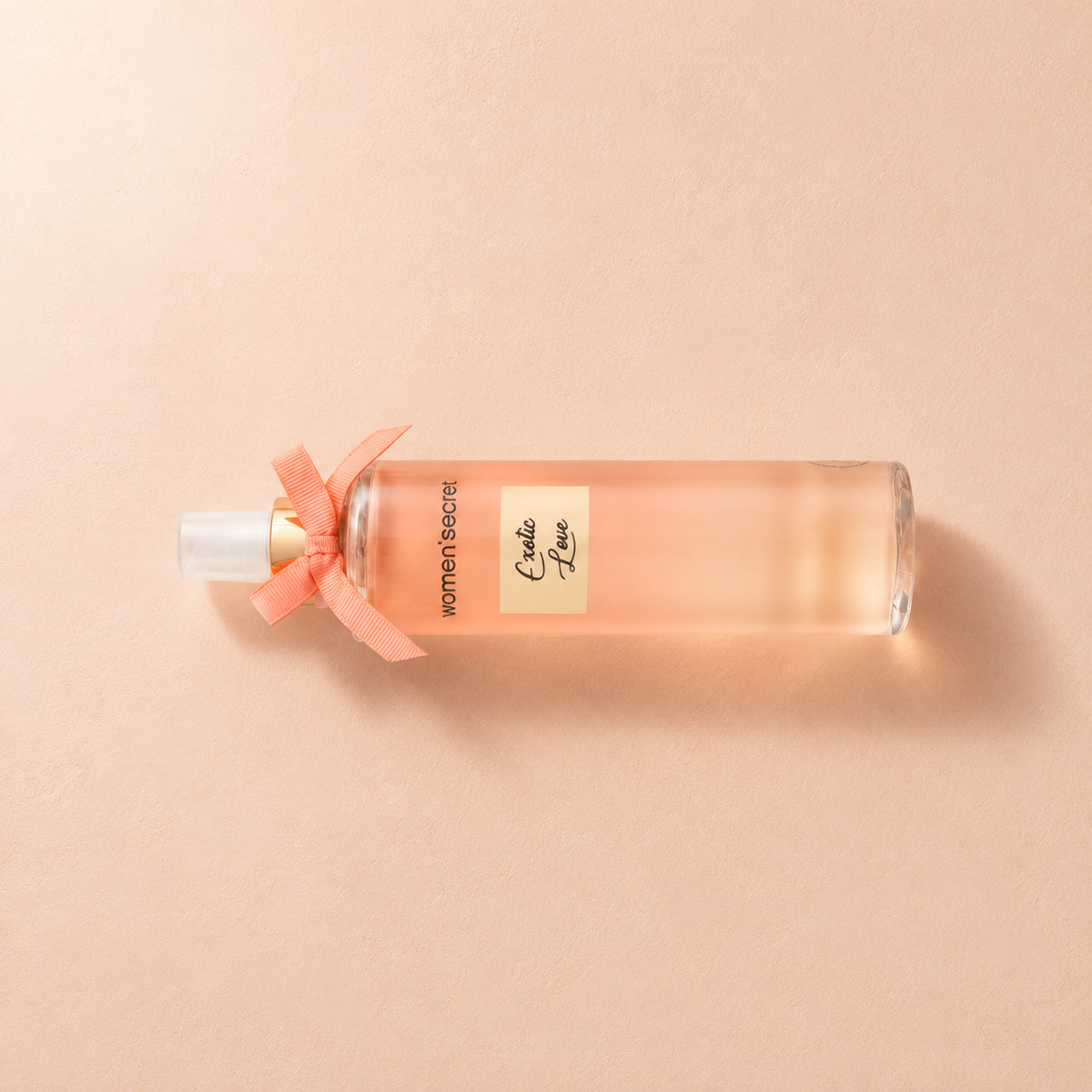 Women´Secret Exotic Love 250 ml – parfém v prostředí, pohled shora s bočním stínem