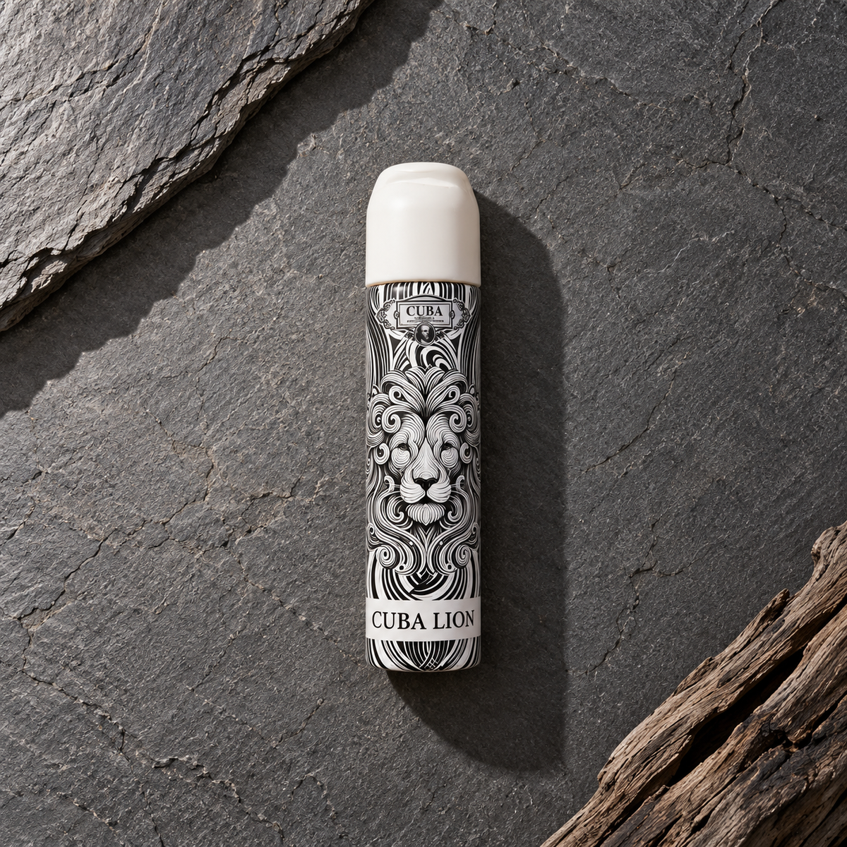 Cuba Lion 100 ml – parfém v prostředí, pohled shora s bočním stínem