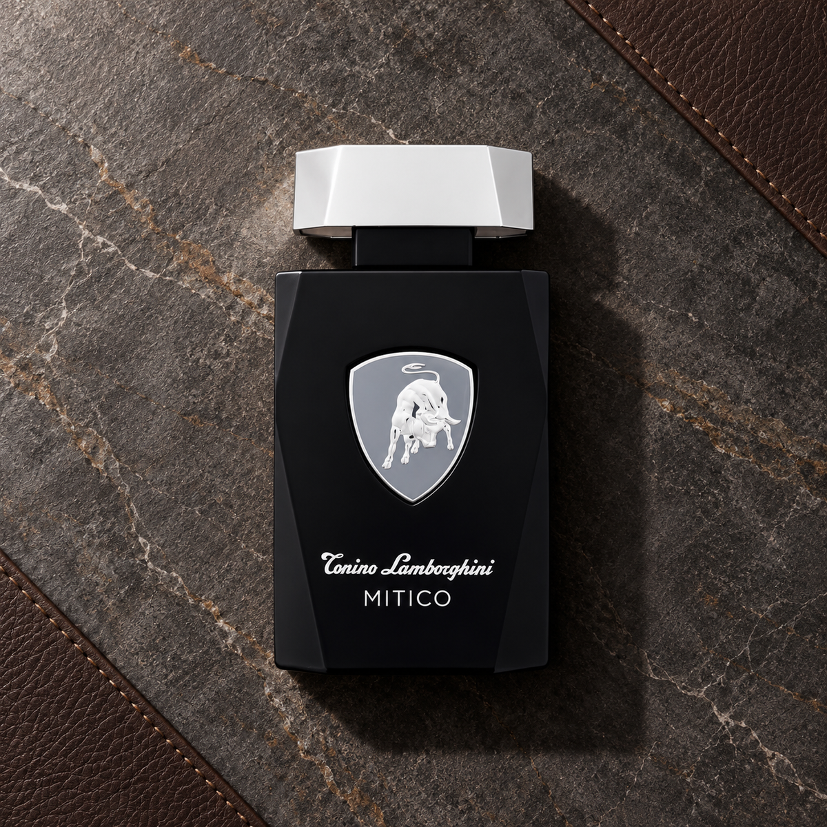 Tonino Lamborghini Mitico EDT 200 ml – parfém v prostředí, pohled shora s bočním stínem