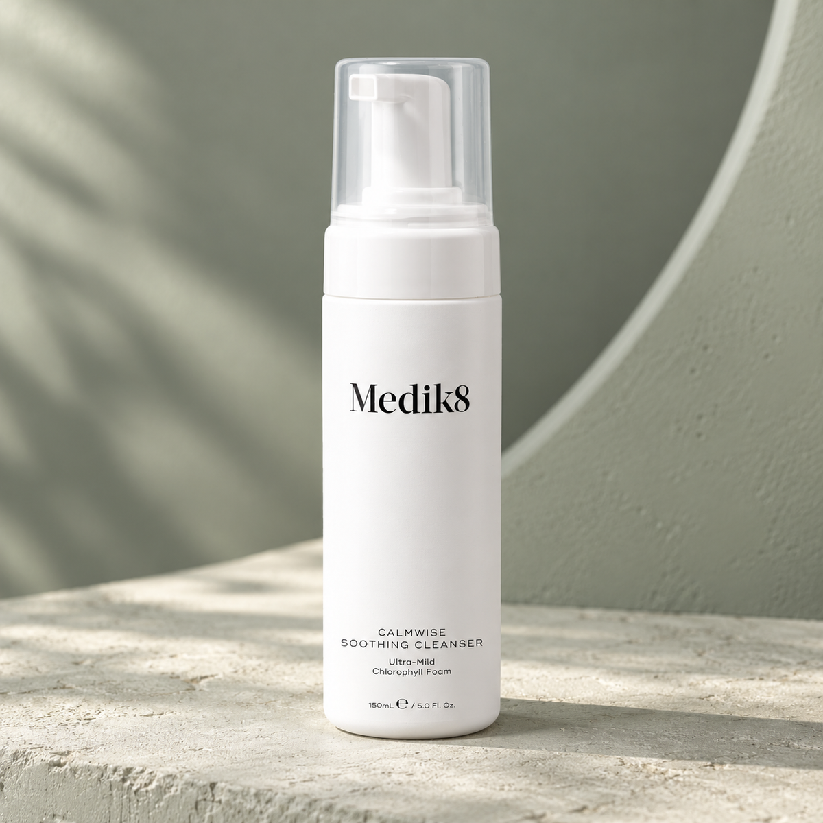 Medik8 Calmwise Soothing Cleanser 150 ml – atmosférická fotografie – MrRizz