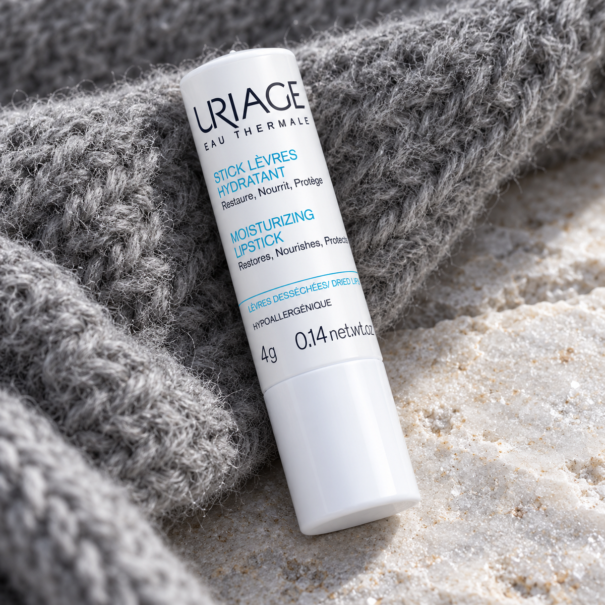 Uriage Eau Thermale Moisturizing Lipstick 4 ml – atmosférická fotografie – MrRizz