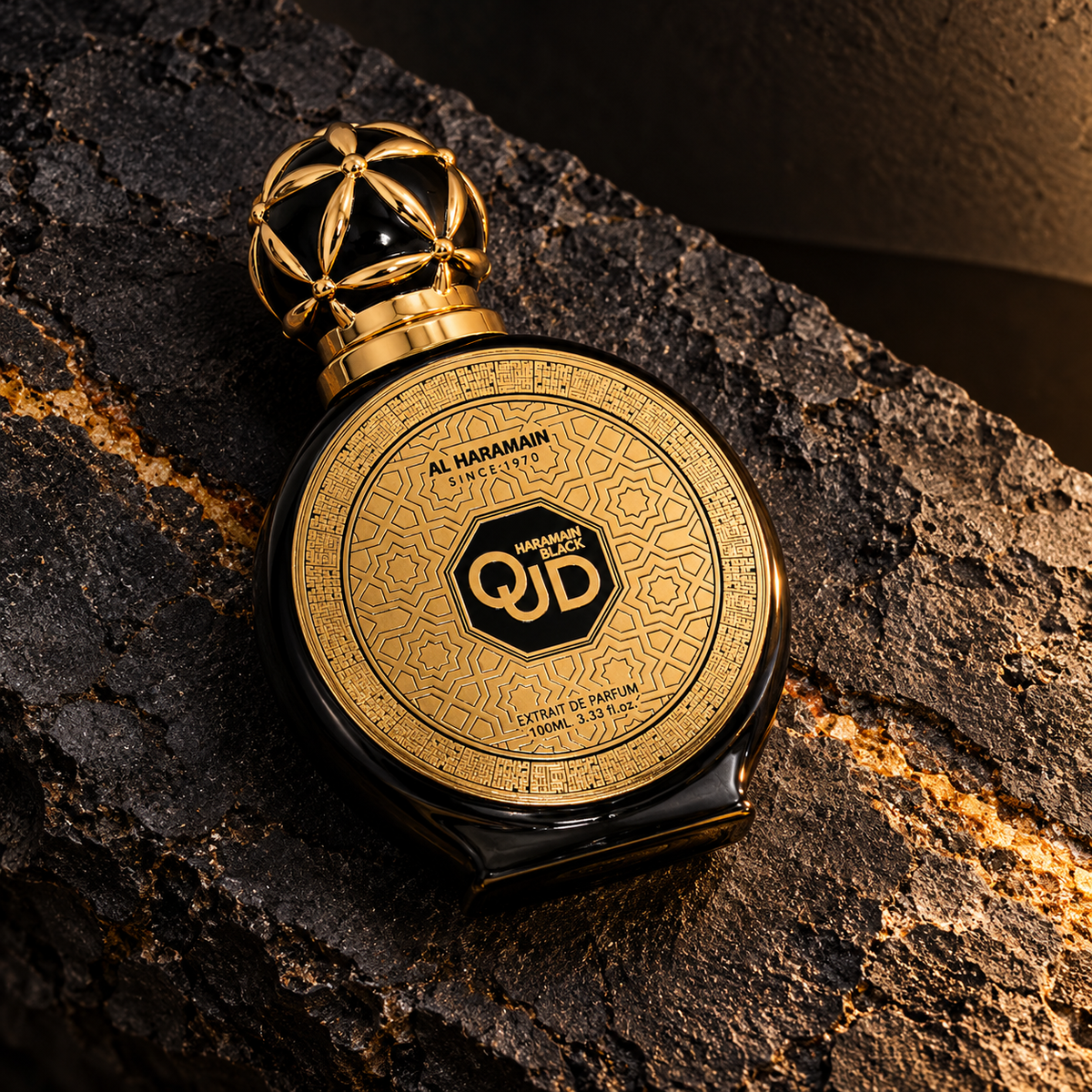 Al Haramain Black Oud Extrait de Parfum 100 ml – atmosférická fotografie – MrRizz