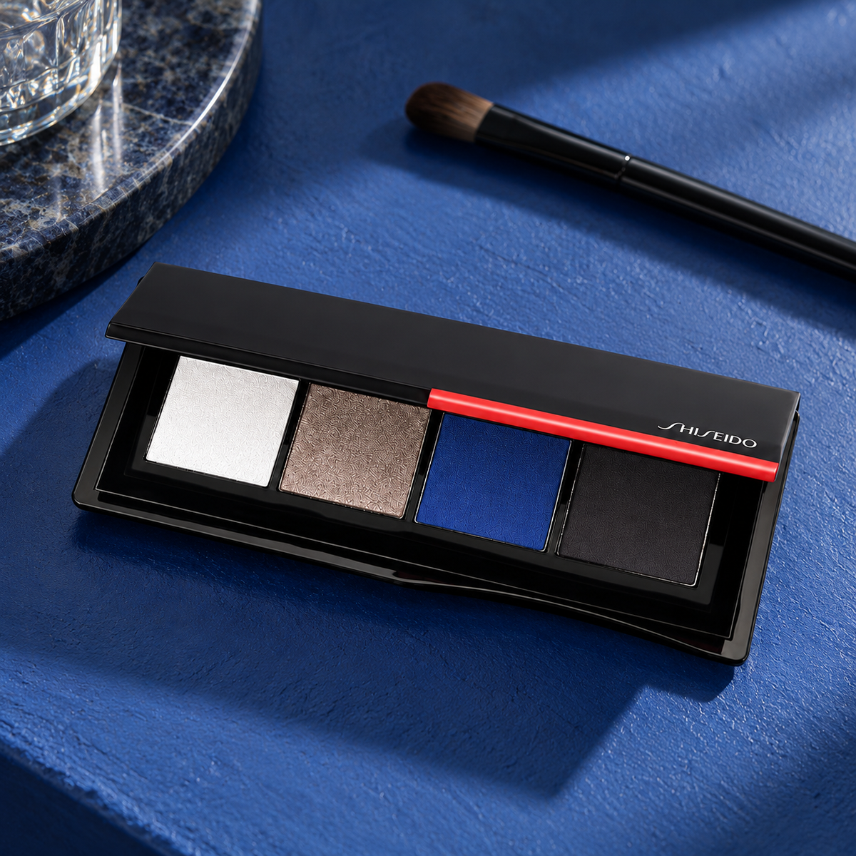 Shiseido Essentialist Eye Palette 5,2 ml – atmosférická fotografie – MrRizz