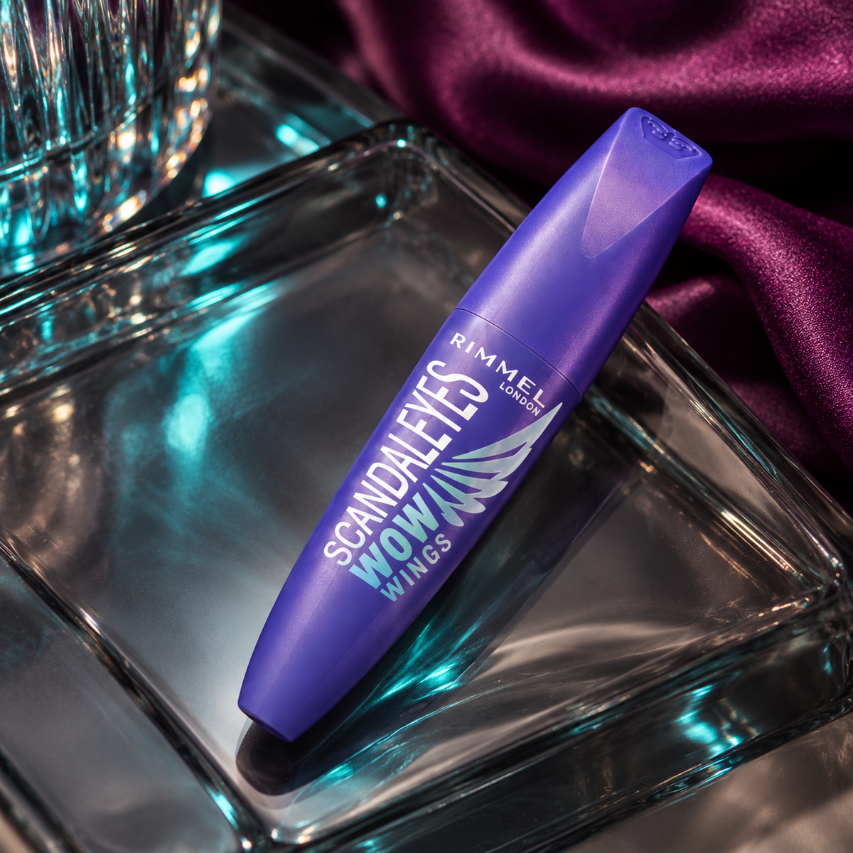 Rimmel London Scandaleyes WOW Wings 12 ml – atmosférická fotografie – MrRizz
