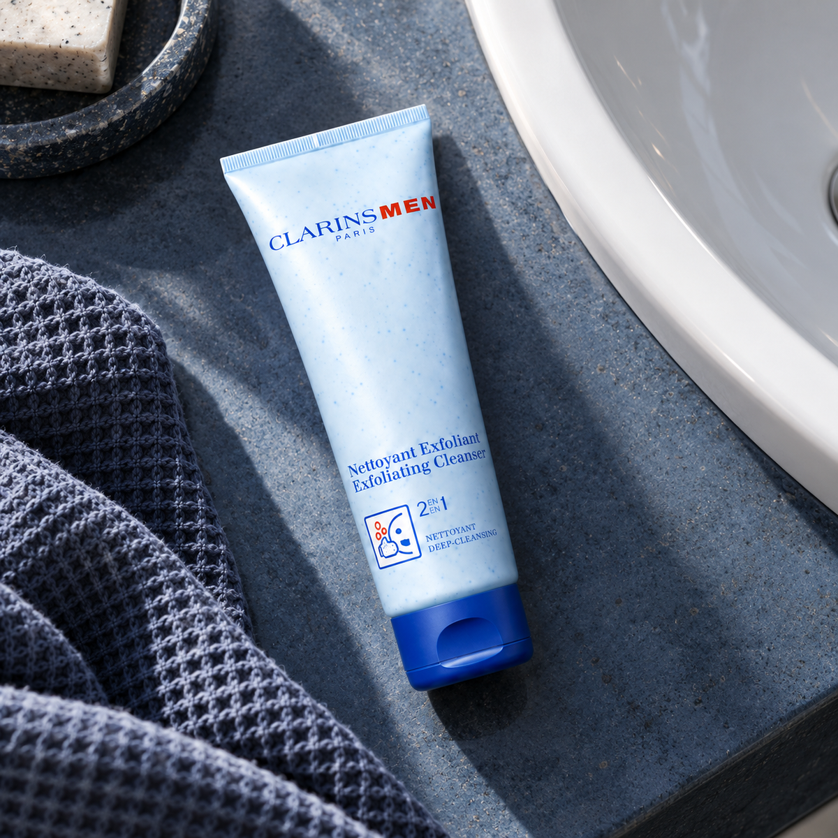 Clarins Men Exfoliating Cleanser 2in1 125 ml – atmosférická fotografie – MrRizz