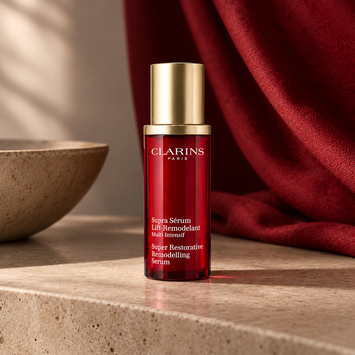 Clarins Super Restorative Remodelling Serum 30 ml – atmosférická fotografie – MrRizz