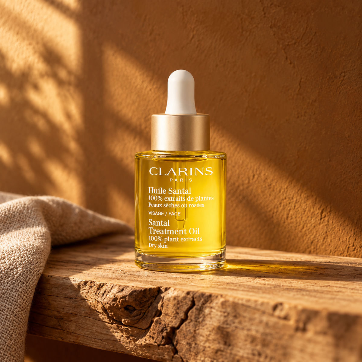 Clarins Face Treatment Oil Santal 30 ml – atmosférická fotografie – MrRizz