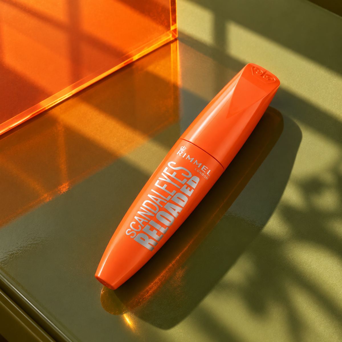 Rimmel London Scandaleyes Reloaded 12 ml – atmosférická fotografie – MrRizz