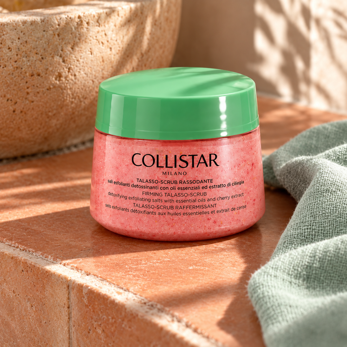 Collistar Special Perfect Body Firming Talasso Scrub 700 ml – atmosférická fotografie – MrRizz