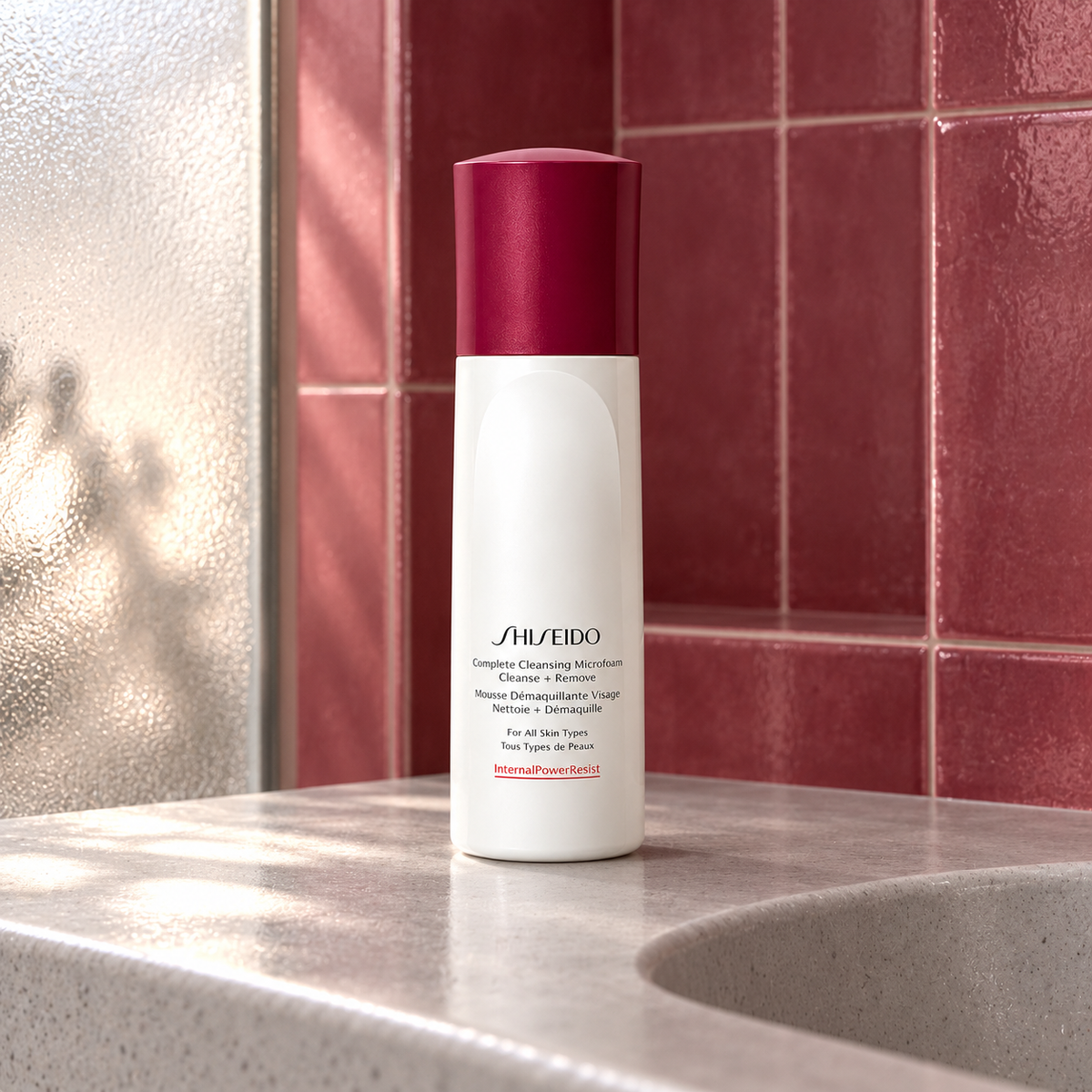 Shiseido Complete Cleansing Microfoam 180 ml – atmosférická fotografie – MrRizz