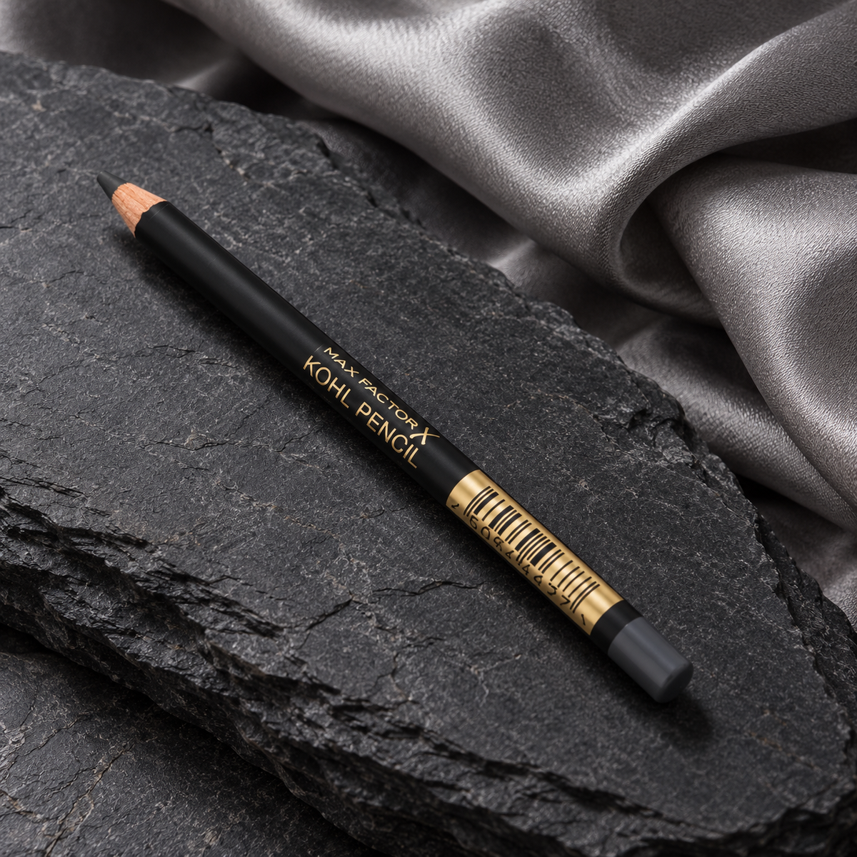 Max Factor Kohl Pencil 1,3 ml – atmosférická fotografie – MrRizz