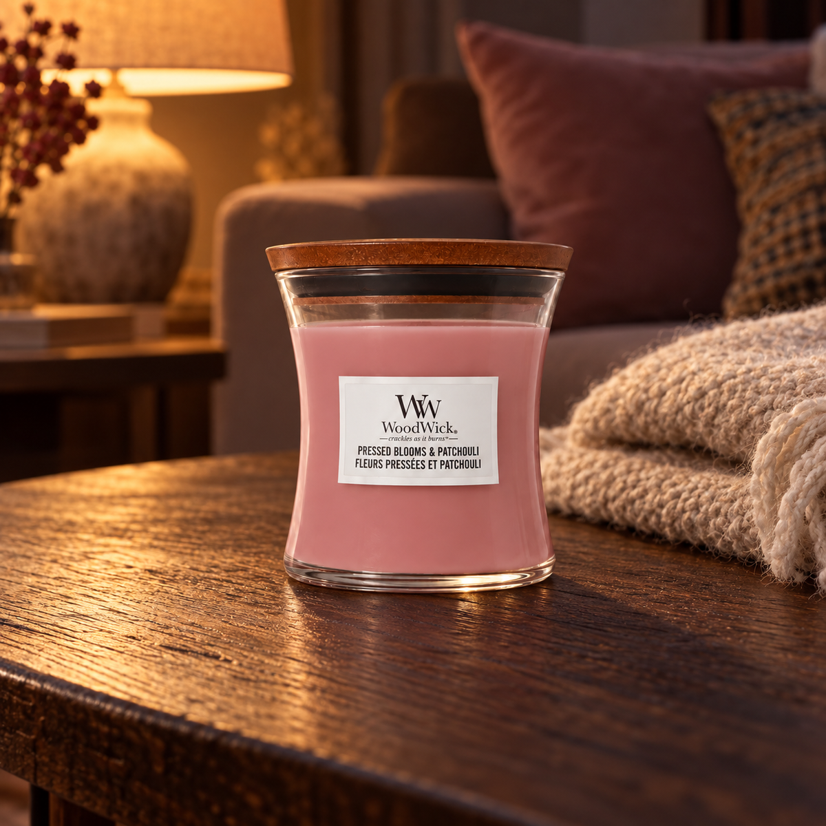 WoodWick Pressed Blooms & Patchouli 275 ml – atmosférická fotografie – MrRizz