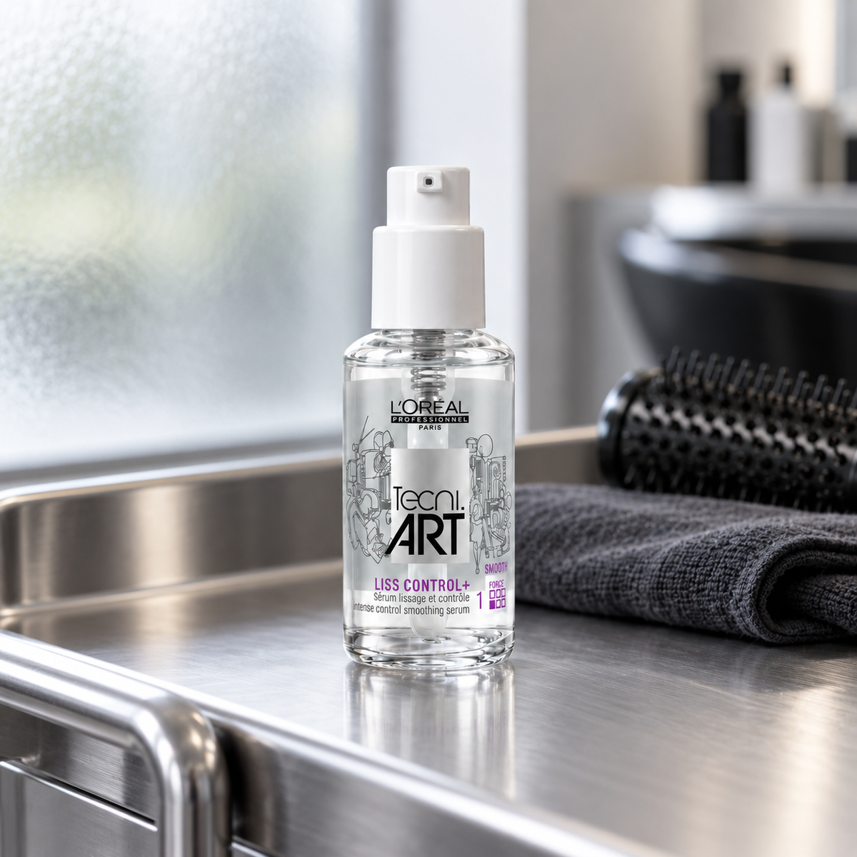 L'Oréal Professionnel Tecni.Art Liss Control+ 50 ml – atmosférická fotografie – MrRizz