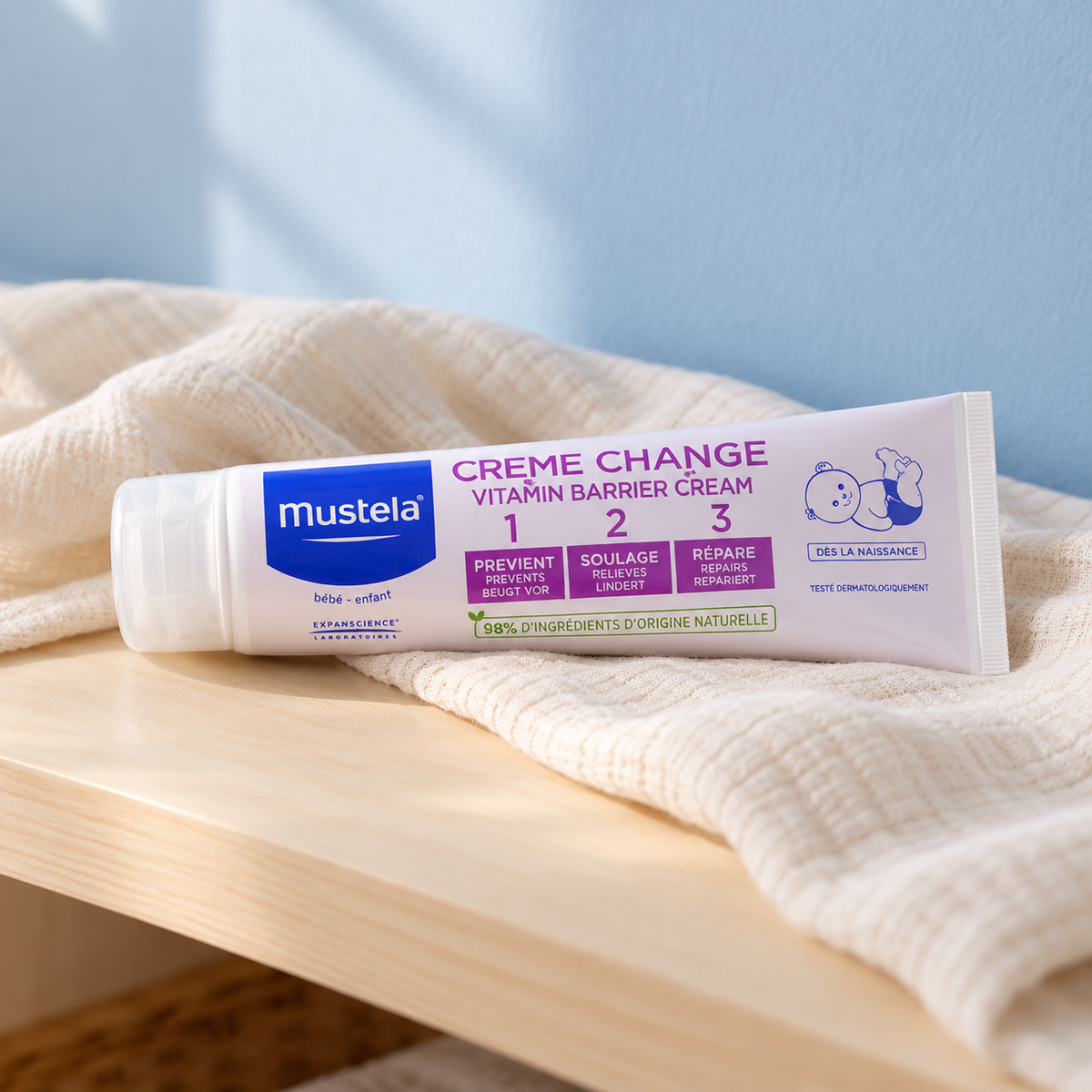 Mustela Bébé Vitamin Barrier Cream 150 ml – atmosférická fotografie – MrRizz