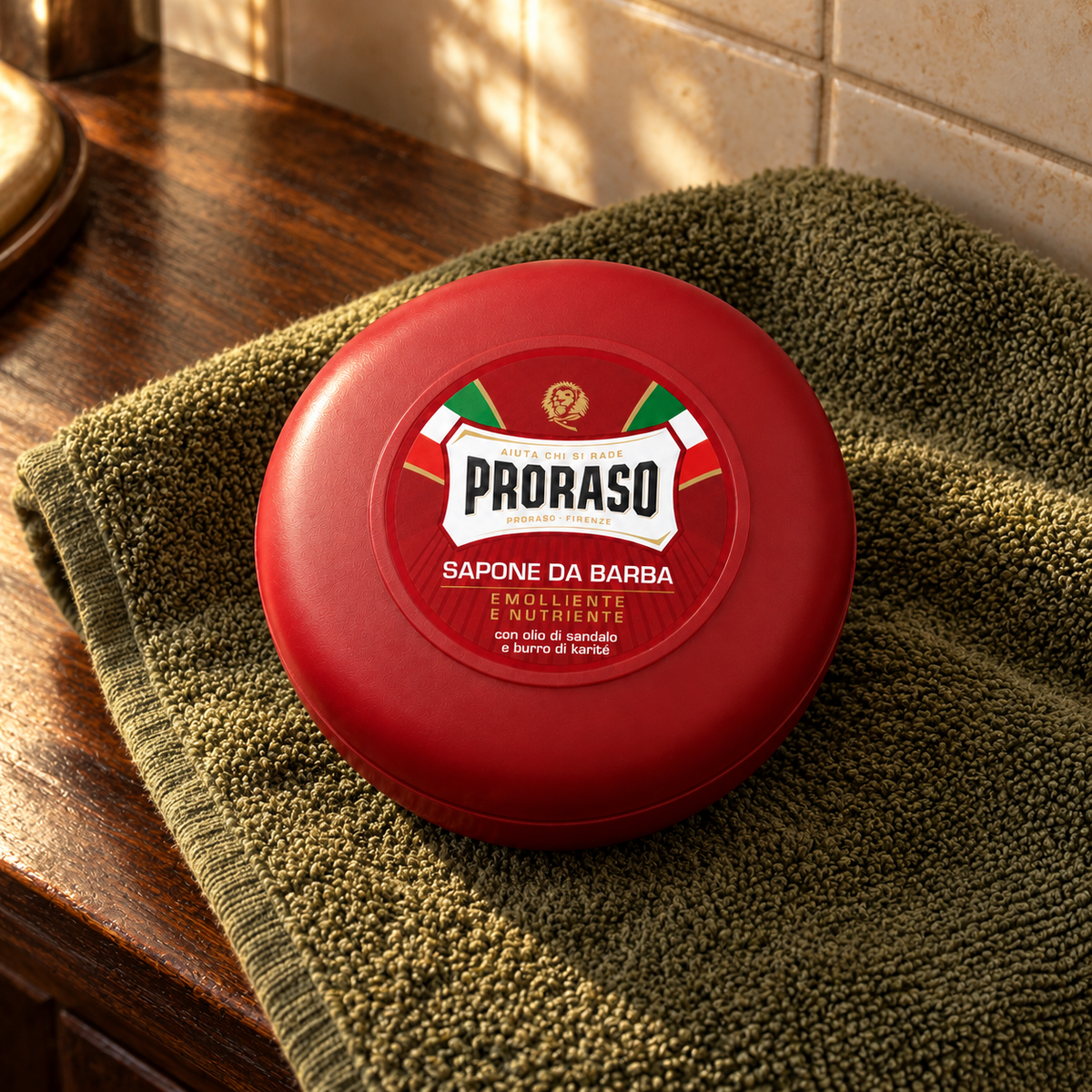 PRORASO Red Shaving Soap In A Jar 150 ml – atmosférická fotografie – MrRizz
